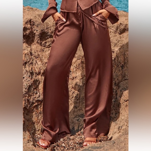 PrettyLittleThing Pants - Pretty Little Thing - Chocolate Brown -  Low Rise Wide - Leg Pants - Size 12